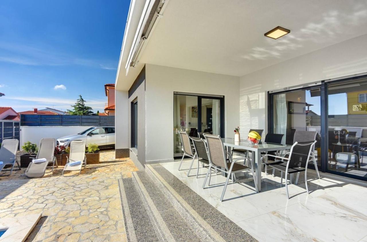 Villa Sunce Pula Exterior foto